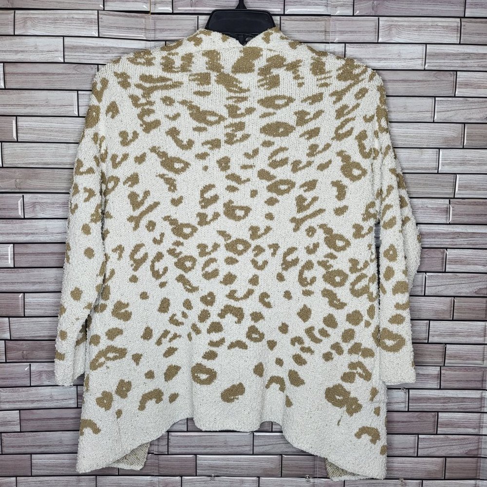 New Sabrina Lauren Women's Sweater Size Large Tan Animal Print Cardigan Jacket‎ - Picture 2 of 9